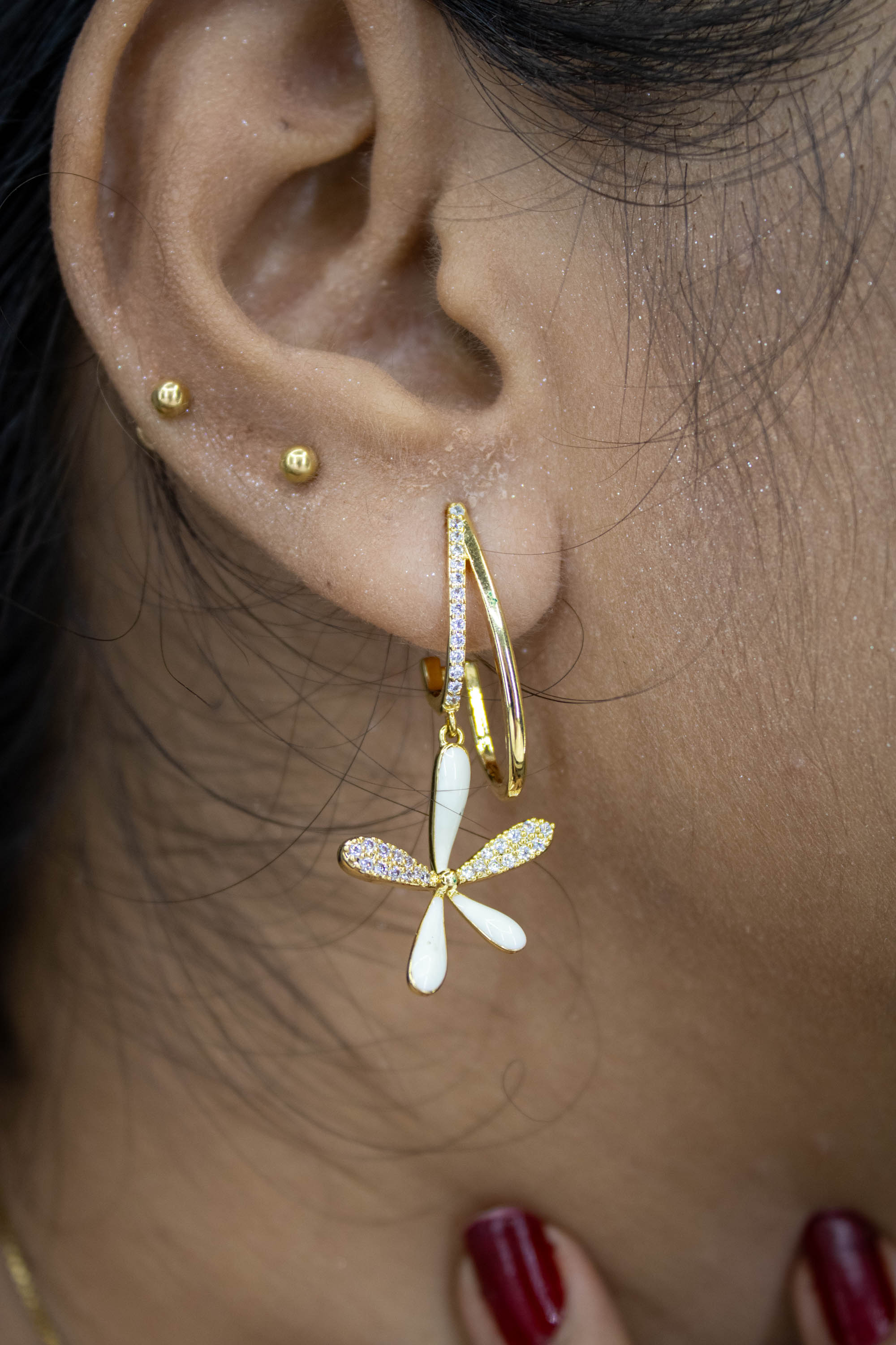 Flower shape earrings with white cubic zirconia and ad studded | NarNari | NNEd1R11