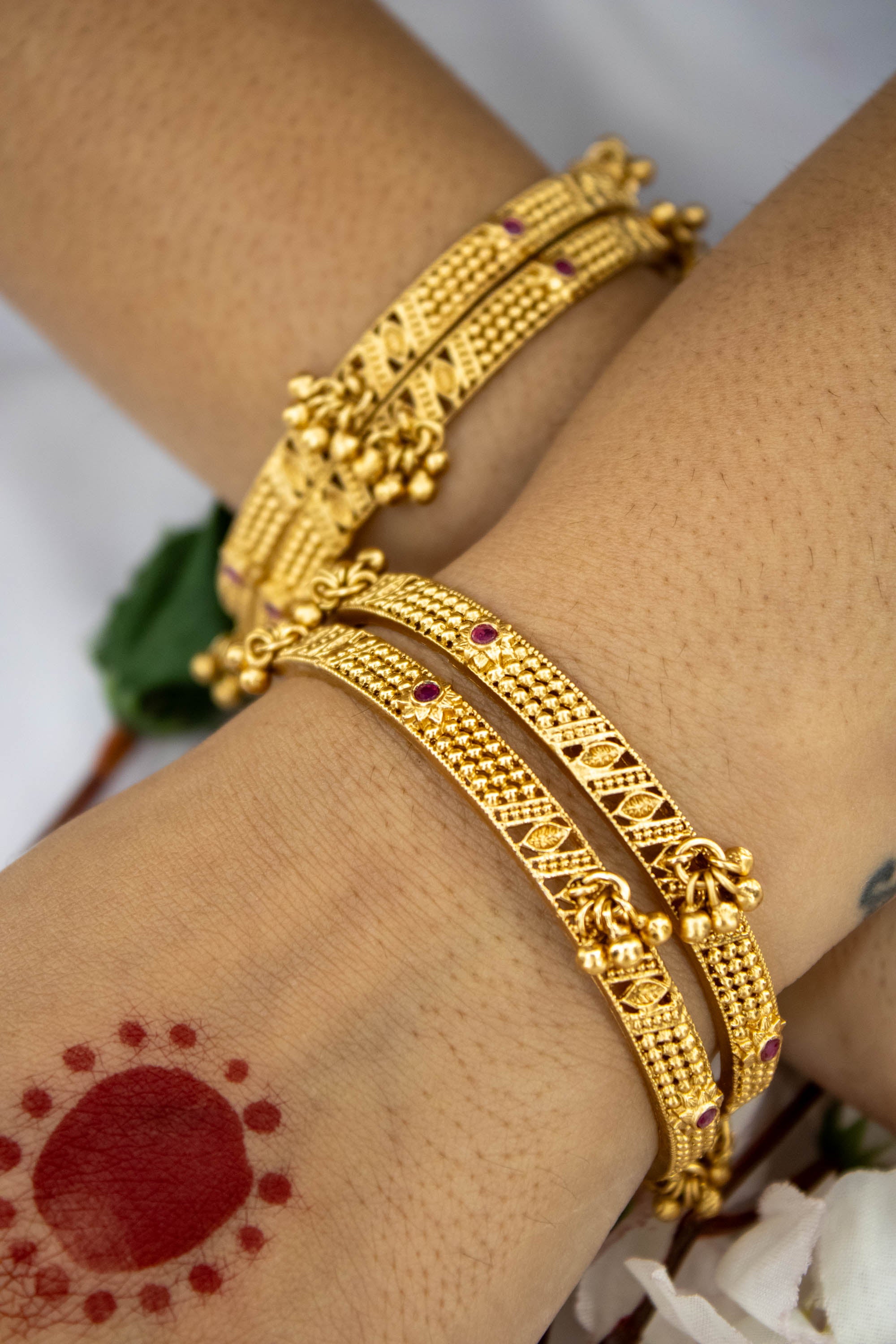 Antique Rajwadi Brass Bangle With Ruby And Zircon | NarNari | NNBa115